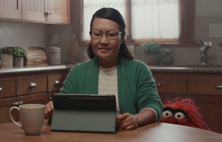 Animal Appears in GEICO Commercial
